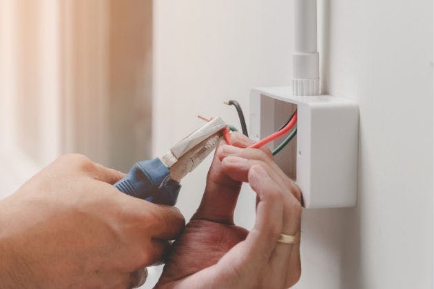 emergency electrician Swansea
